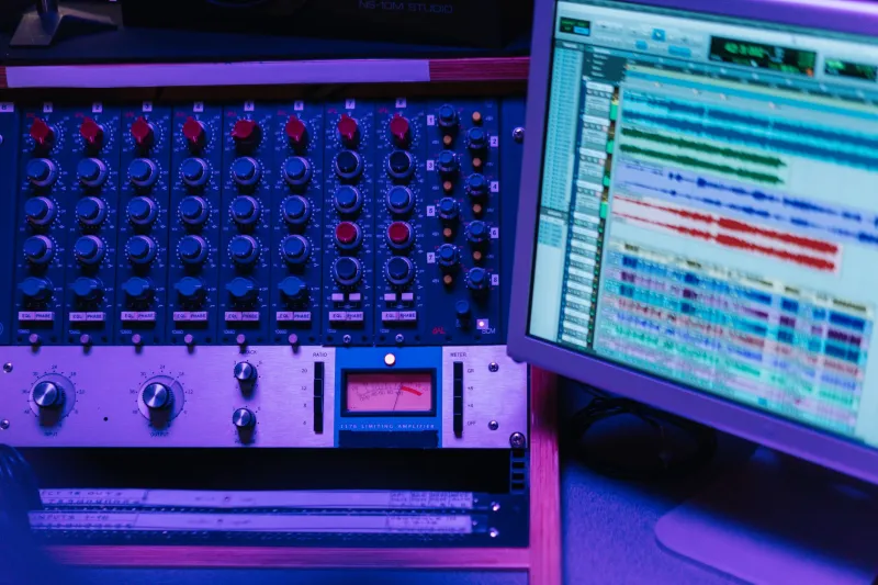 Stop Chasing, Start Making: The Timeless Lesson Hidden Inside Every Muscle Shoals Session
